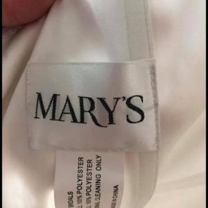 Never worn or altered.